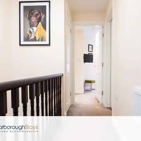 - Luxury Townhouse Ideal For Large Groups - Hot Tub Hébergement de vacances *