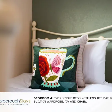 - Luxury Townhouse Ideal For Large Groups - Hot Tub Hébergement de vacances *