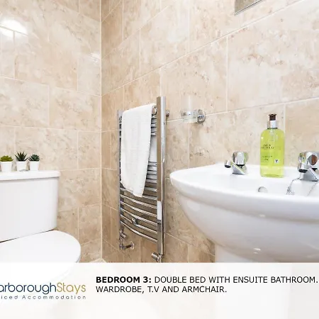 - Luxury Townhouse Ideal For Large Groups - Hot Tub