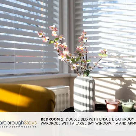 - Luxury Townhouse Ideal For Large Groups - Hot Tub Hébergement de vacances Scarborough