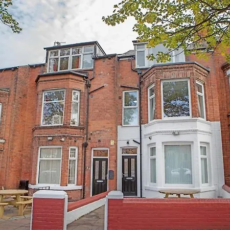 - Luxury Townhouse Ideal For Large Groups - Hot Tub Holiday home