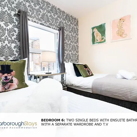 - Luxury Townhouse Ideal For Large Groups - Hot Tub Holiday home Scarborough