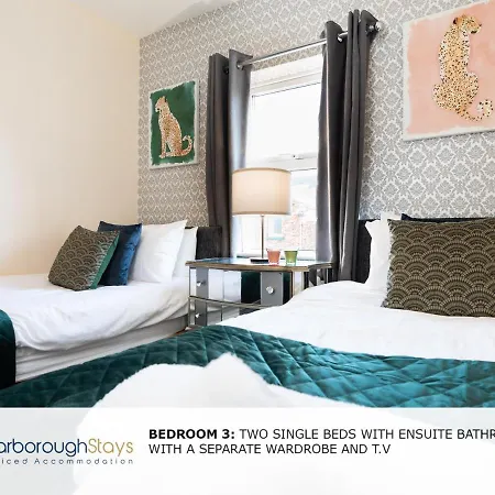 펜션 - Luxury Townhouse Ideal For Large Groups - Hot Tub *