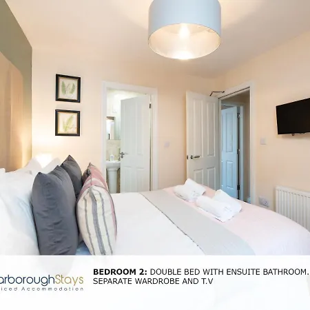 - Luxury Townhouse Ideal For Large Groups - Hot Tub Holiday home Scarborough