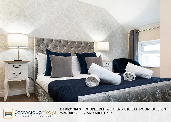 Nyaraló - Luxury Townhouse Ideal For Large Groups - Hot Tub *