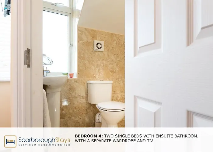 Nyaraló - Luxury Townhouse Ideal For Large Groups - Hot Tub