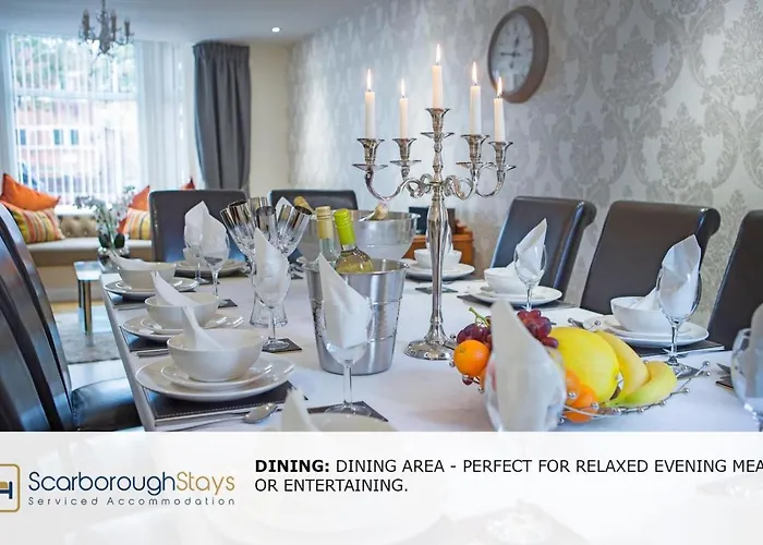 Nyaraló - Luxury Townhouse Ideal For Large Groups - Hot Tub