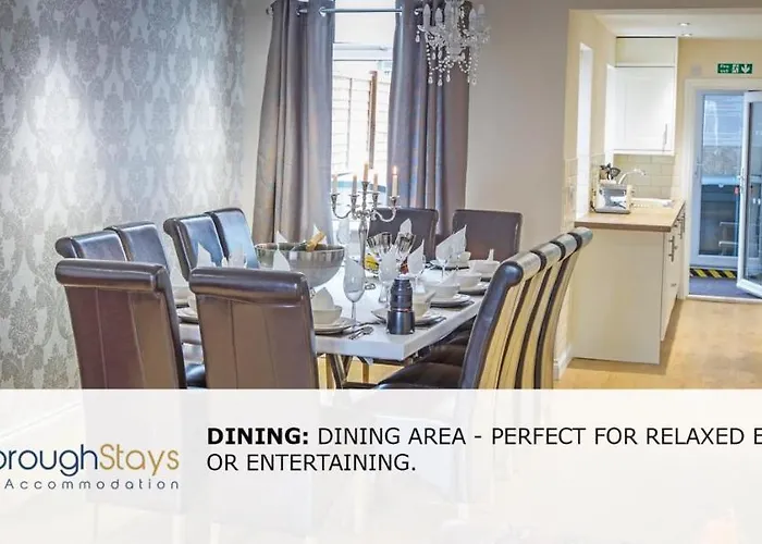 Nyaraló - Luxury Townhouse Ideal For Large Groups - Hot Tub