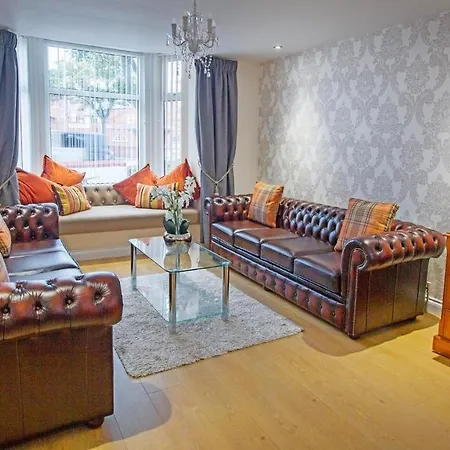 Prázdninový dům - Luxury Townhouse Ideal For Large Groups - Hot Tub